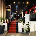 Signature Idea Отель Тирана