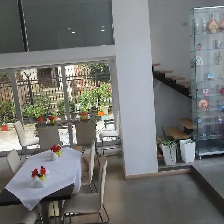 Signature Idea Hotel 3*