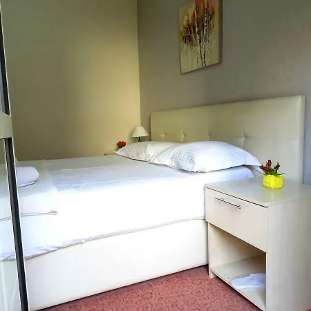 Hotel Signature Idea 3*