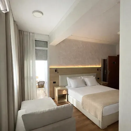 Signature Idea Hotel 3*