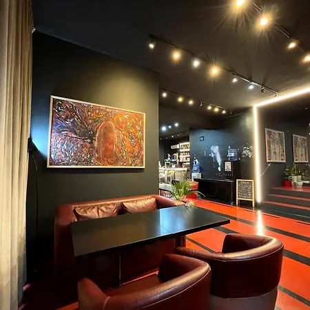 Signature Idea Hotell Tirana