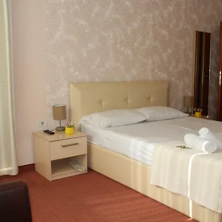 Signature Idea Τίρανα