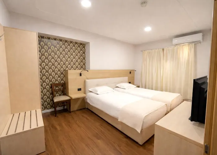 Signature Idea Hotel 3*