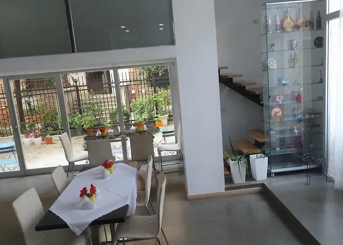 Signature Idea Hotel 3*